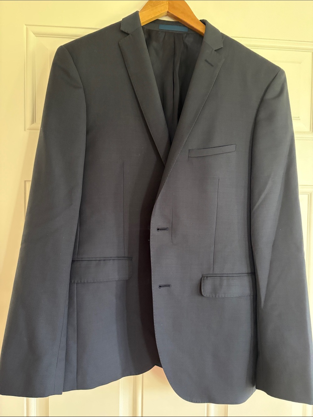 Men's Classic Navy Blazer, Paul Betenly, size 38R
